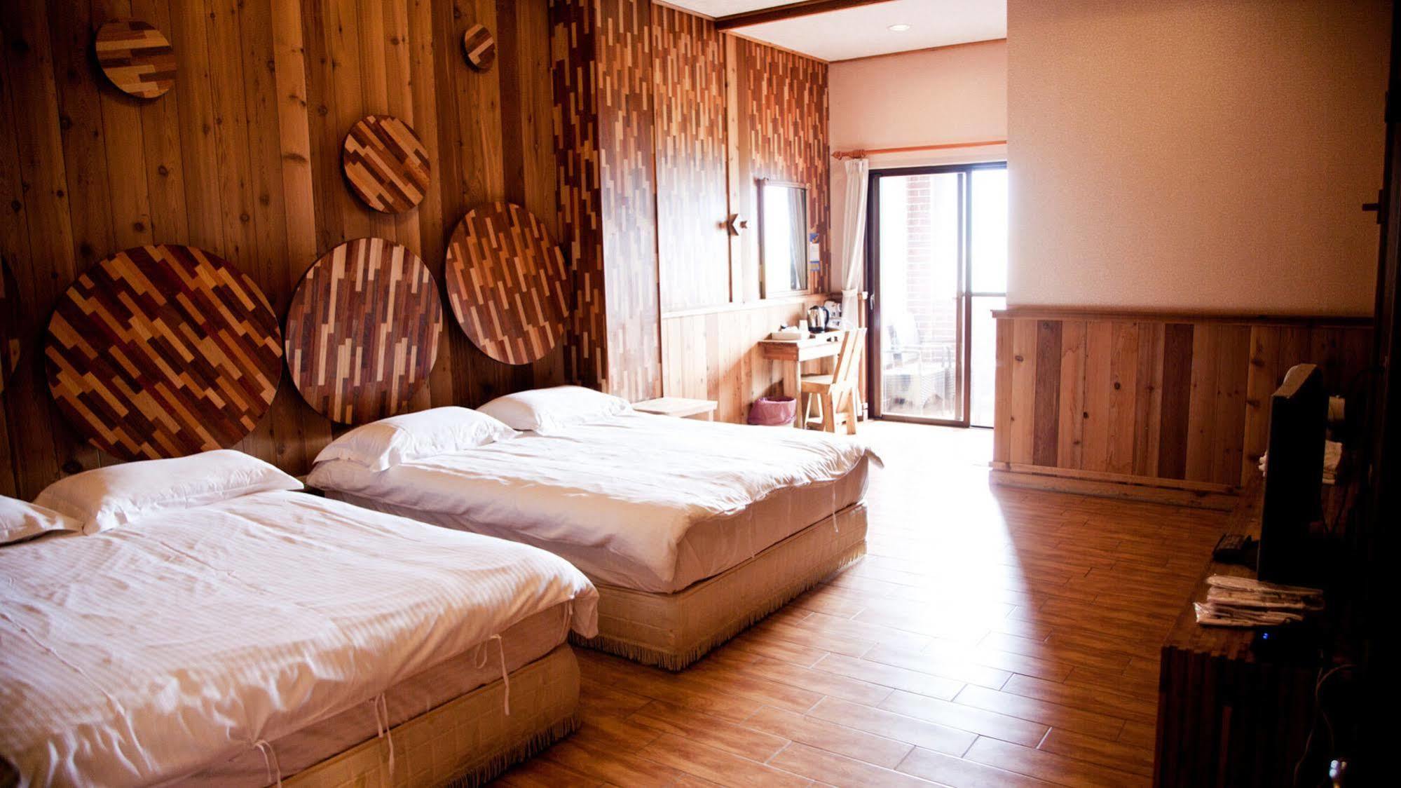 Spring Ground Resort Zsenaj Kültér fotó